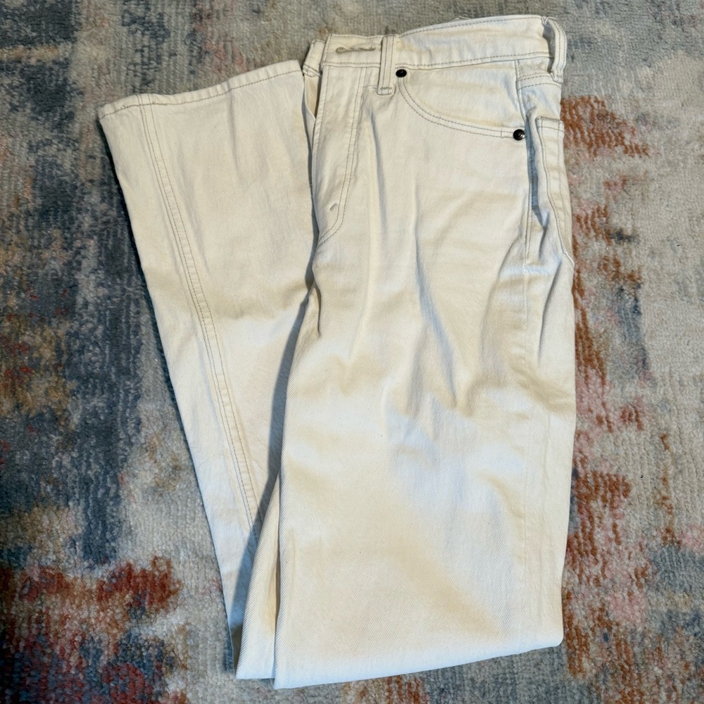 Abercrombie and Fitch 90’s Straight White/Cream Jeans